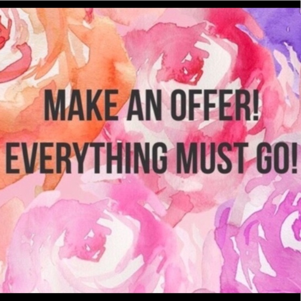 🌸🌺🌸 Everything must go! Make an offer!